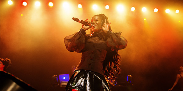 Azealia Banks Releases Sleek Video for “Chasing Time”
