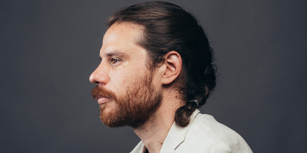 Watch Bahamas' Soulful Performance of 