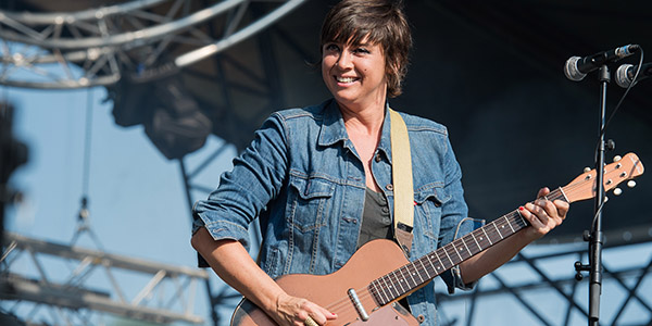 Watch Cat Power Perform a New Song in Istanbul